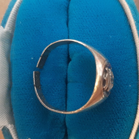 Vintage sterling silver Canadian High School Ring - Picture 2 of 2